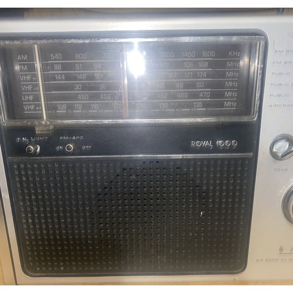 Vintage ZENITH ROYAL 1000 SIX‎ BAND SOLID STATE RADIO AM FM VHF Works Transistor - Picture 3 of 14